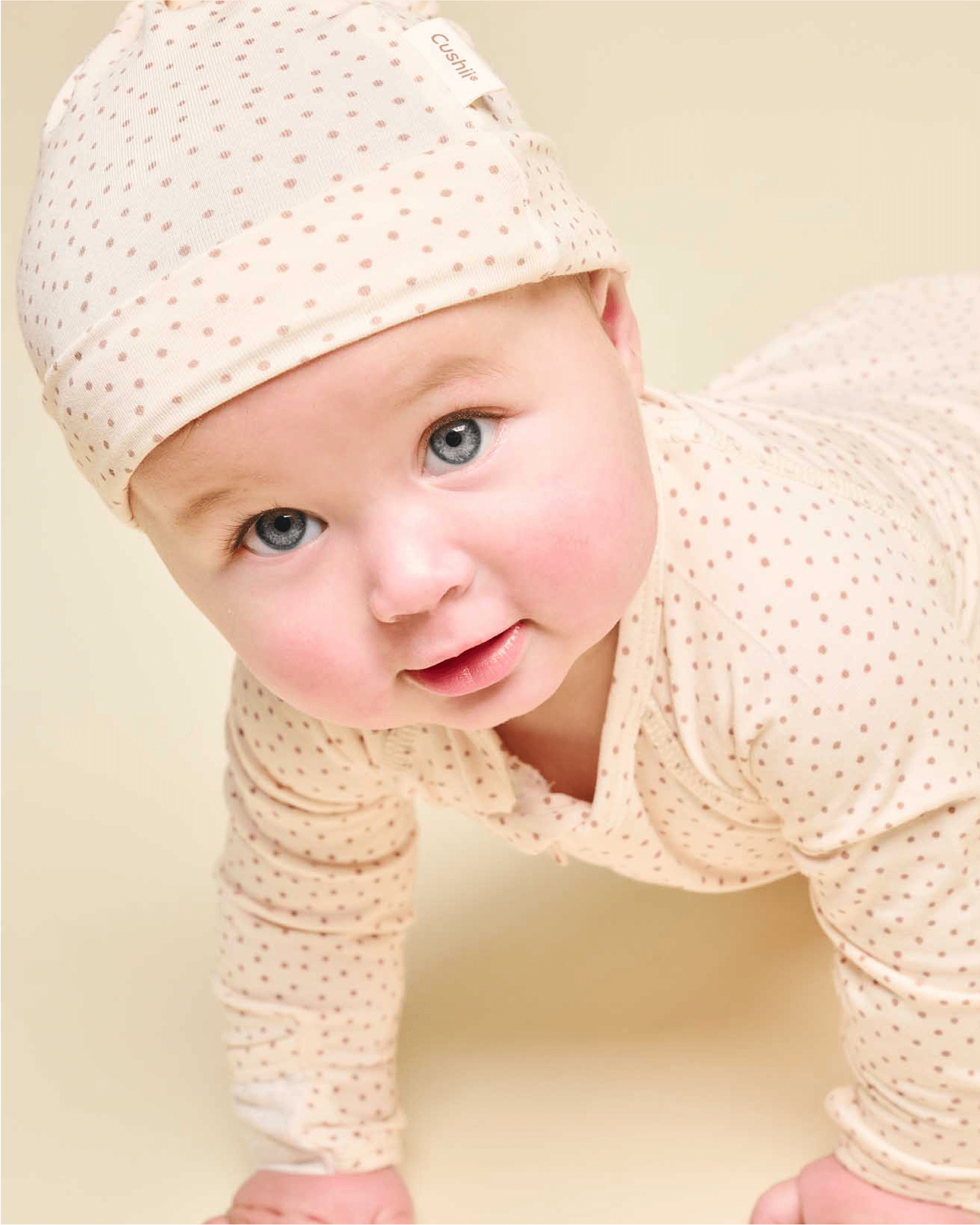 Cushii Cushii Softluxe Zip Footie - Oat Dots