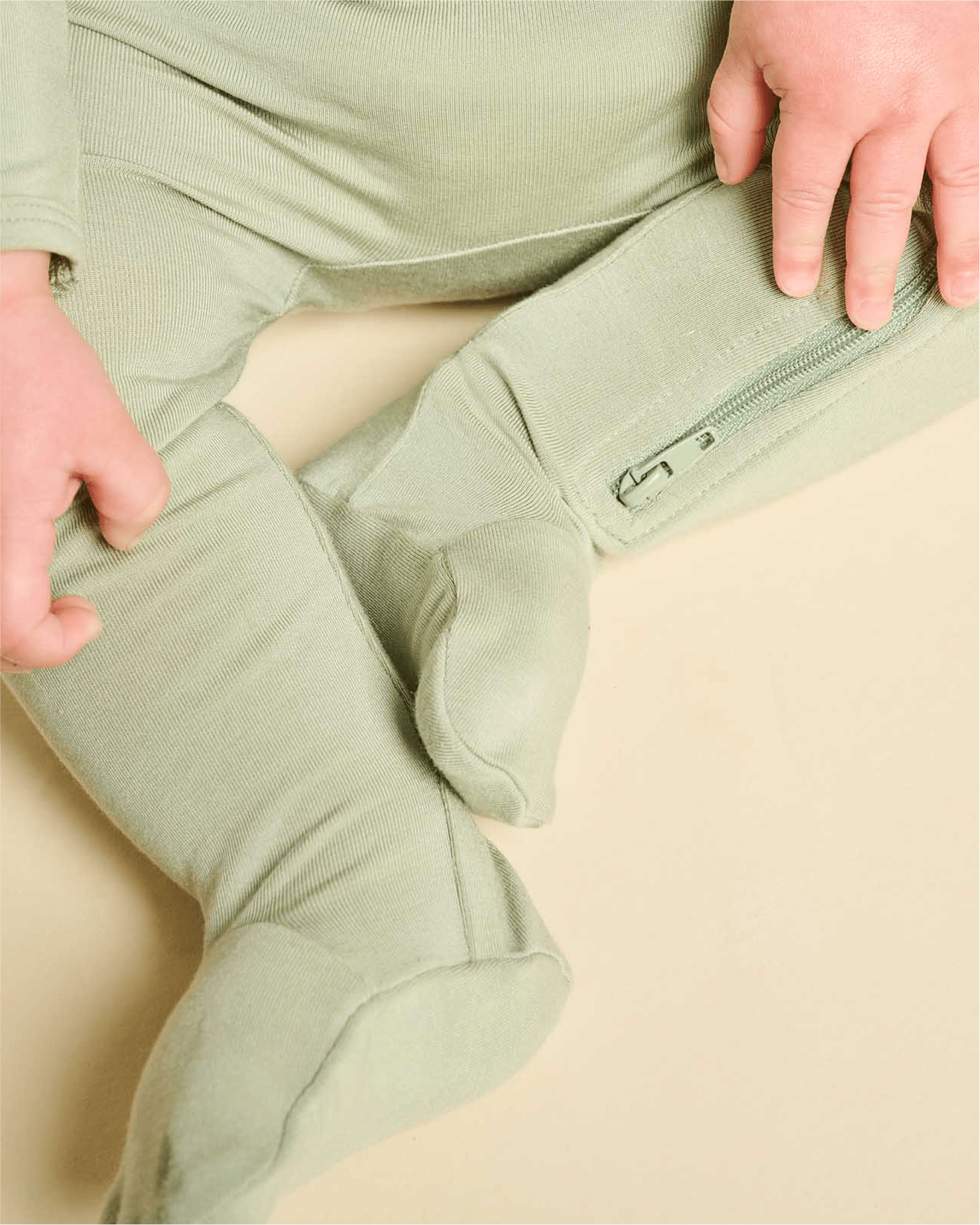 Cushii  Cushii Softluxe Zip Footie - Sage