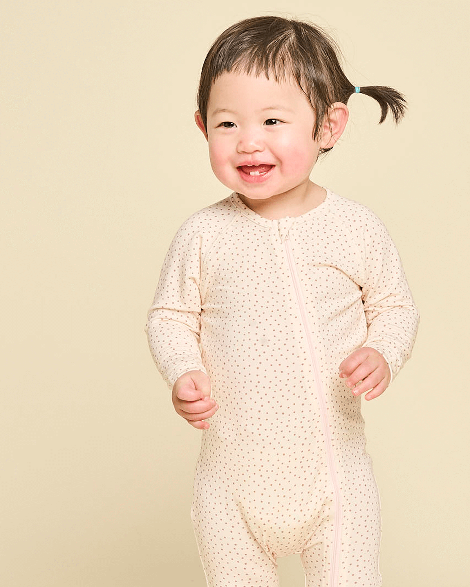 Cushii Cushii Softluxe Zip Onesie - Oat Dots