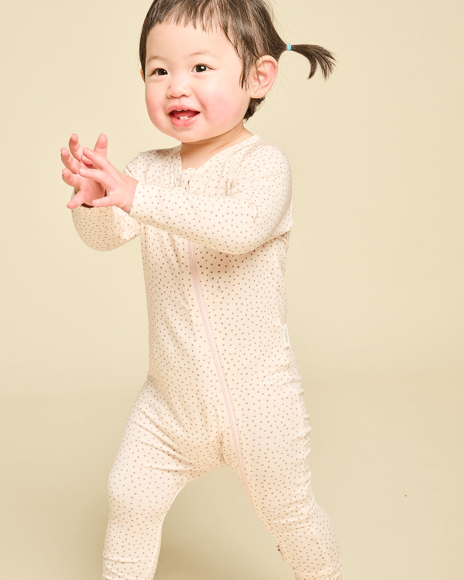 Cushii Cushii Softluxe Zip Onesie - Oat Dots