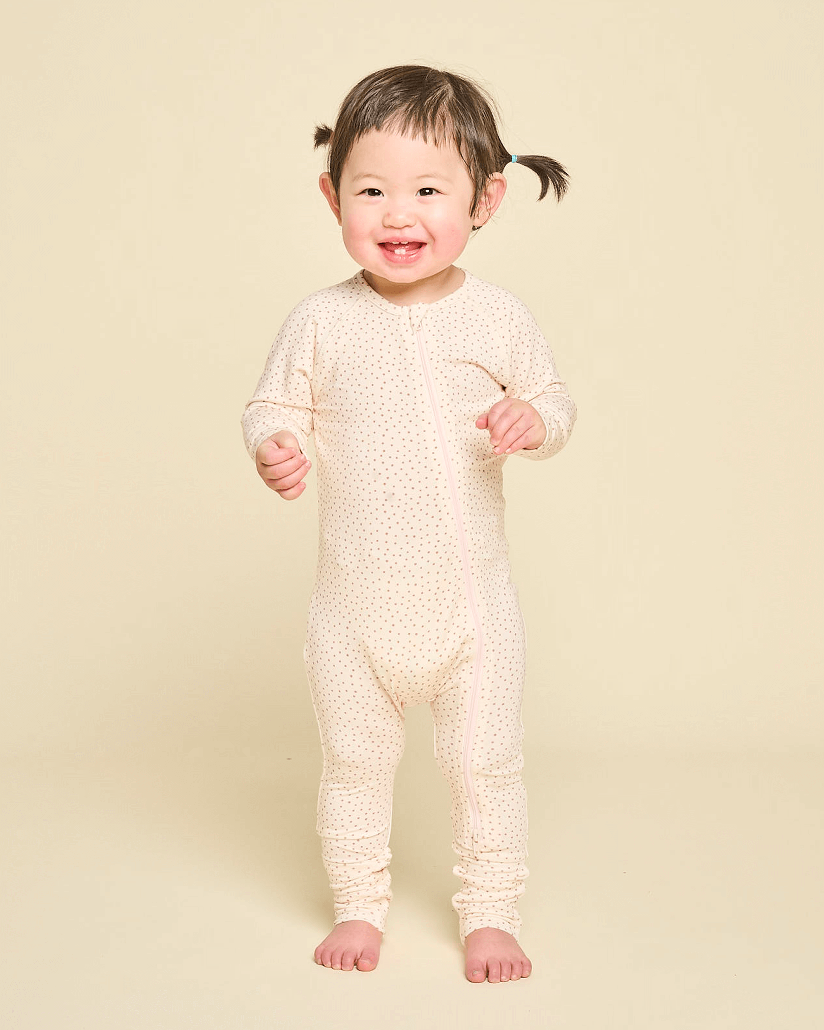 Cushii Cushii Softluxe Zip Onesie - Oat Dots