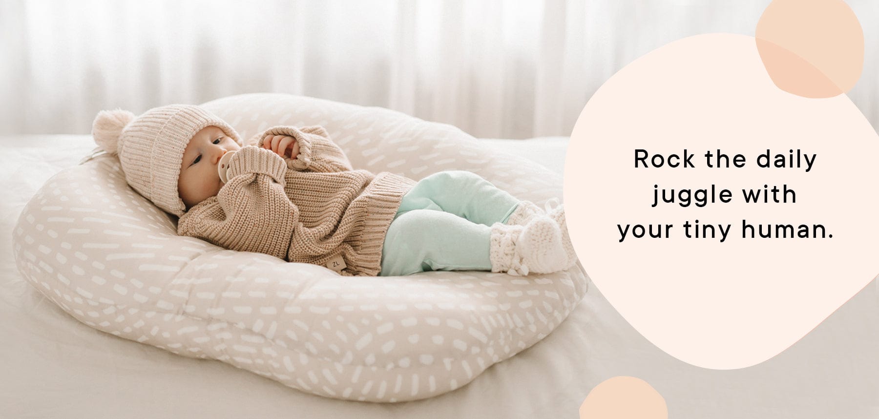 cushii lounger - lightweight and portable baby lounger